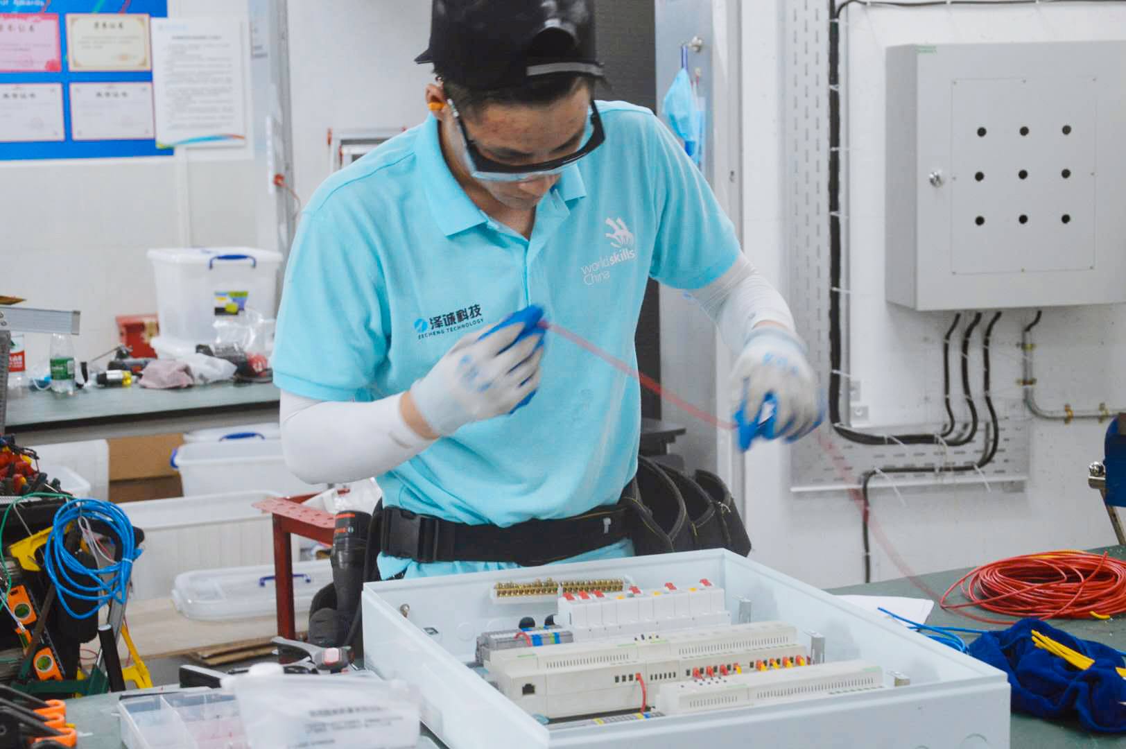 家用/商業(yè)電氣安裝、KNX編程、裝置測試